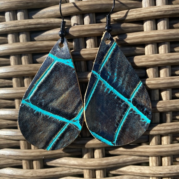 handmade Jewelry - leather earrings black croc and turquoise boho